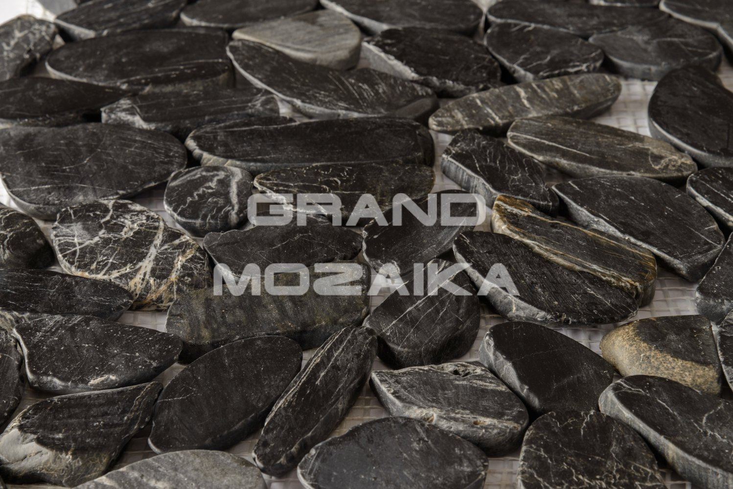 Мозаика 052381 MS00-3 BCP ГАЛЬКА овал чёрная шлифованная серия Nature